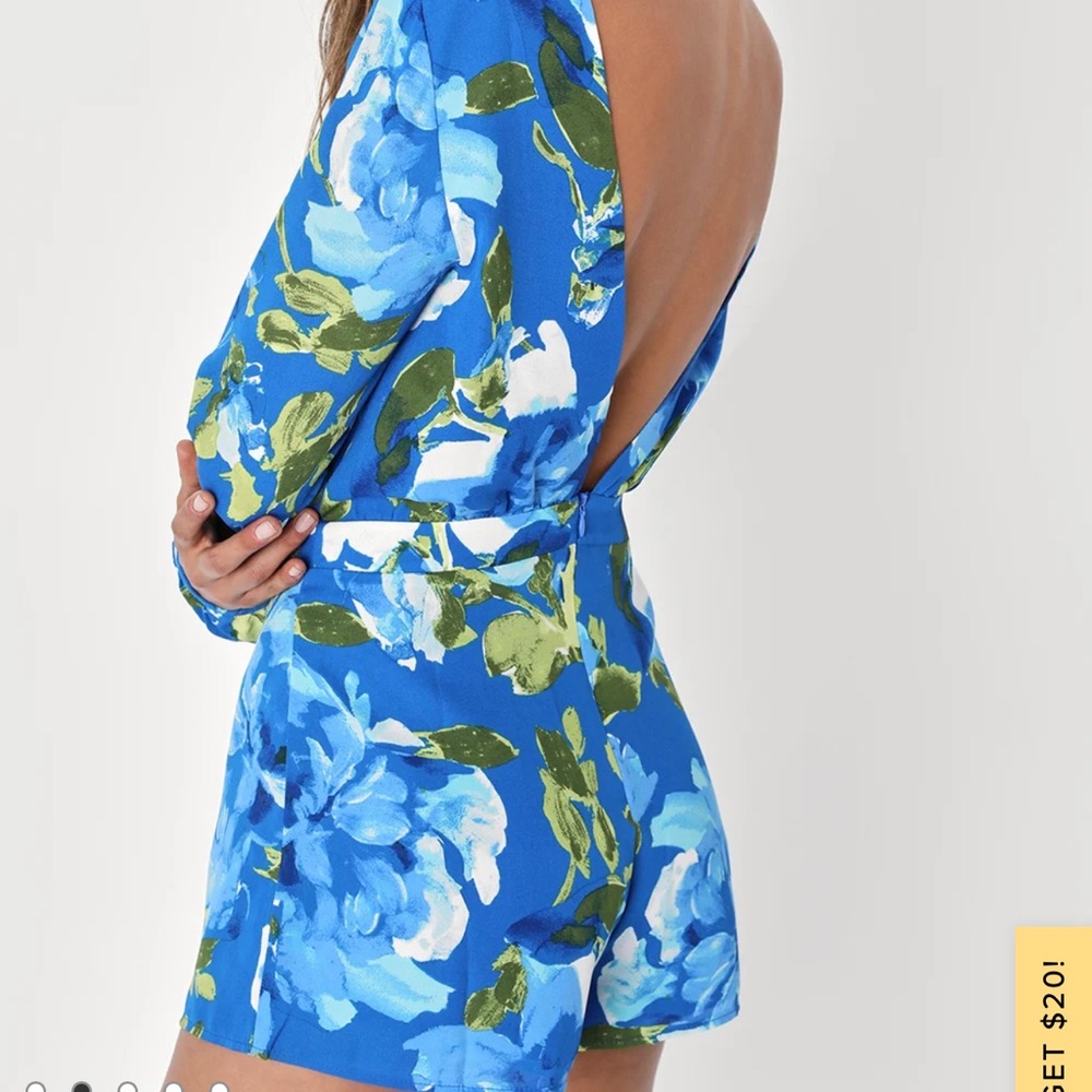 Blue floral print romper!